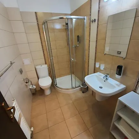 Elizabeth * Bešeňová