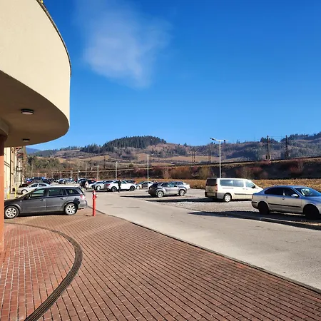 Elizabeth * Bešeňová