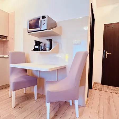 Elizabeth * Bešeňová